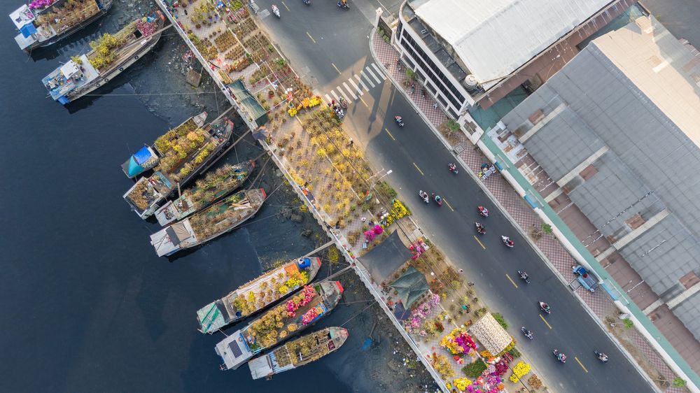 Flower boats