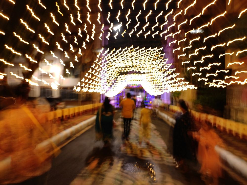 Lost in the sprint, found in the crowd