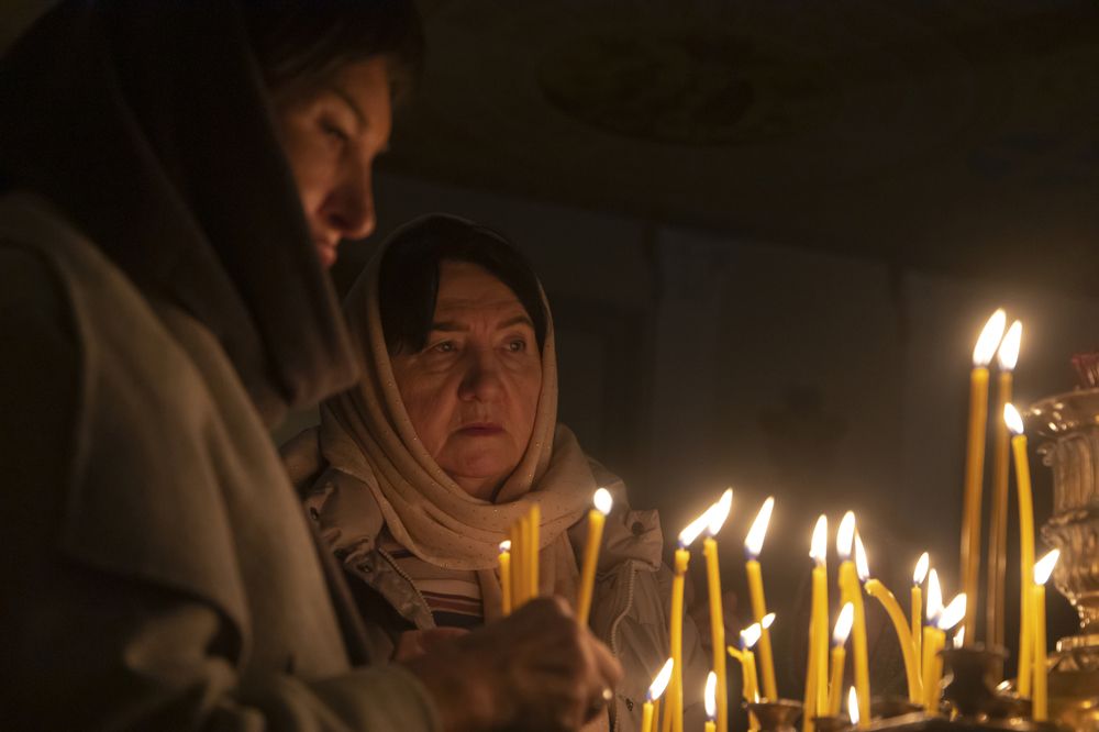 The women celebrate the Christmas