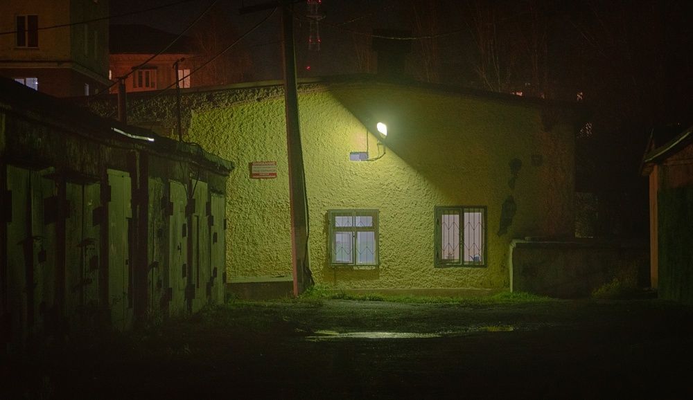 Мрачный переулок.