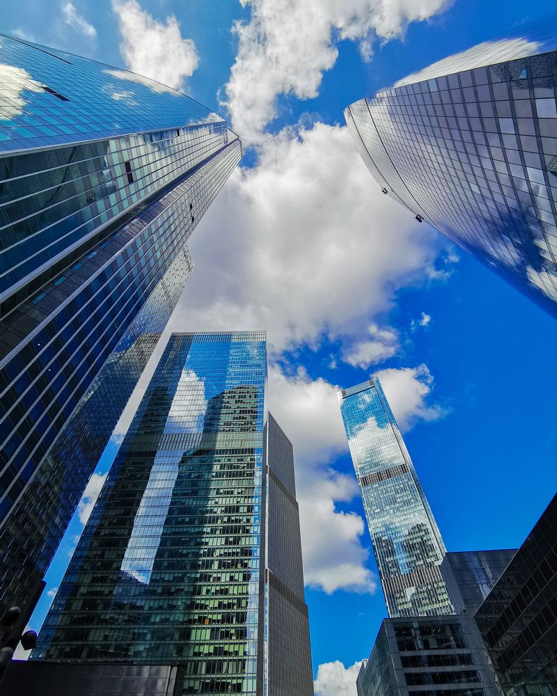 Посмотри наверх