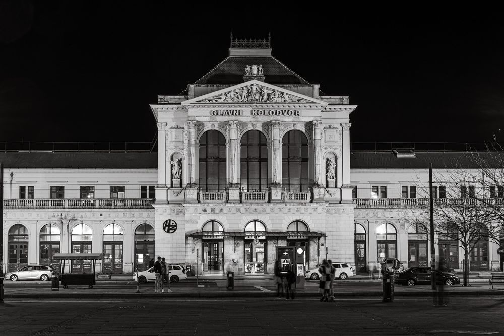 Photograph by THEO LIAN