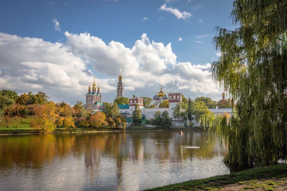Новодевичий монастырь. Осень