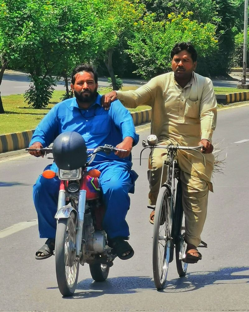 Фотография автора Malik Mohsin