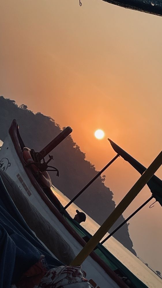 Фотография автора Hemalatha kothamasi