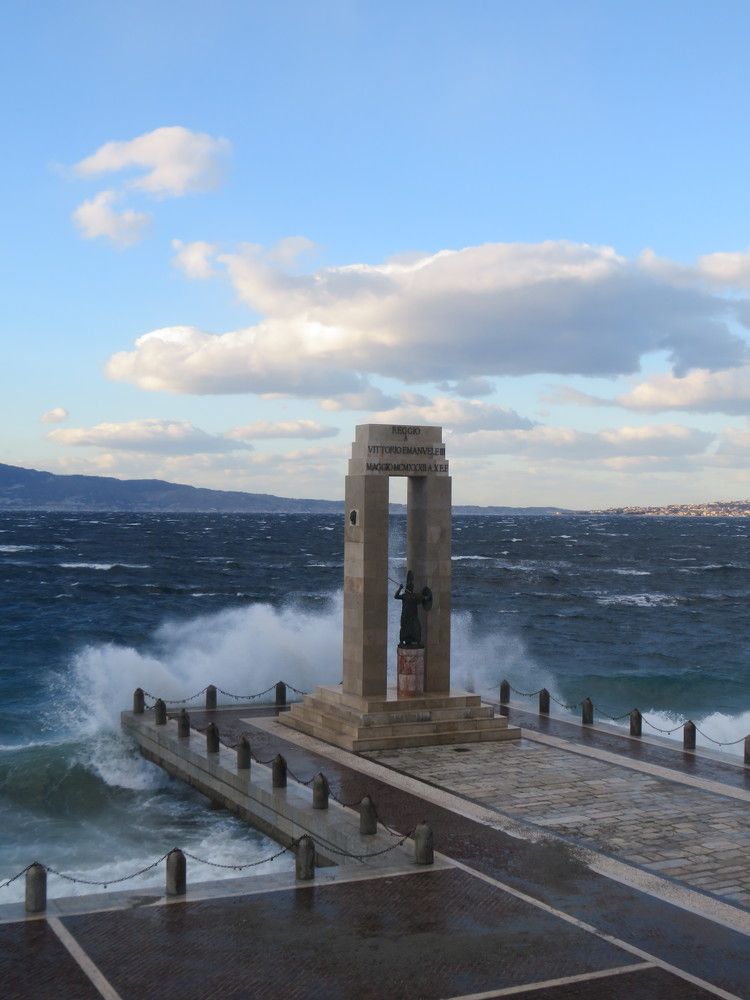 Storm suges in Reggio Calabria