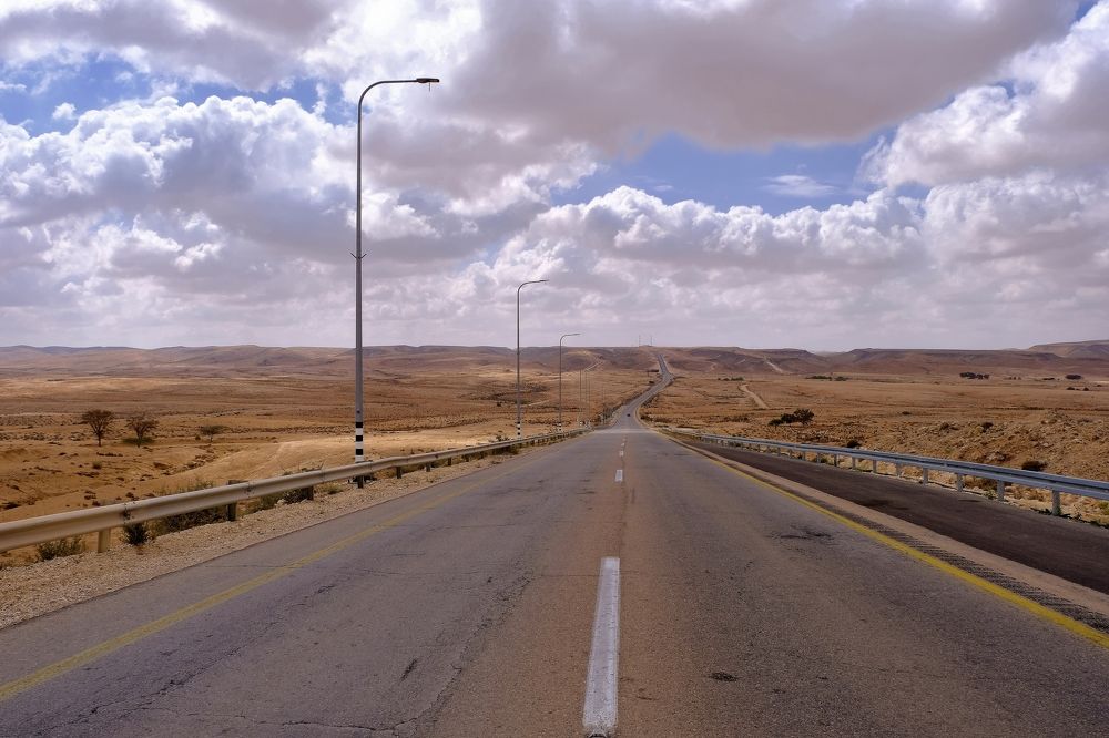 Дорога через пустыню