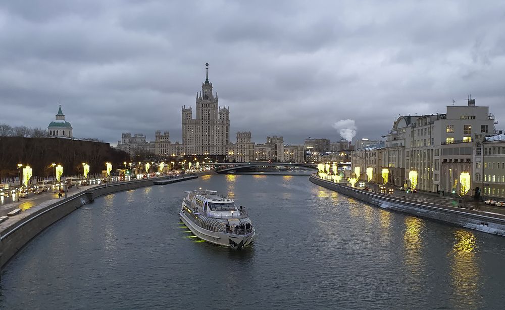 Вечерняя Москва