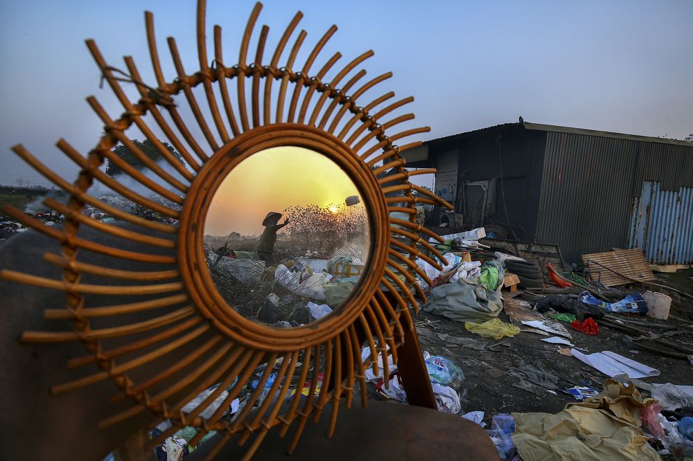 Life through the mirror