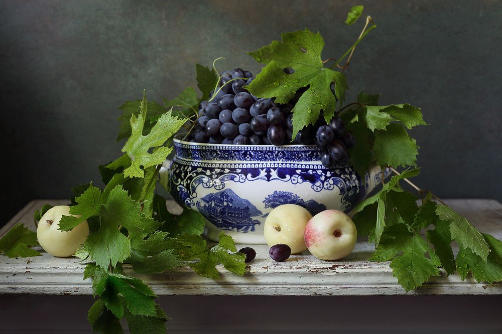 Этюд с виноградом