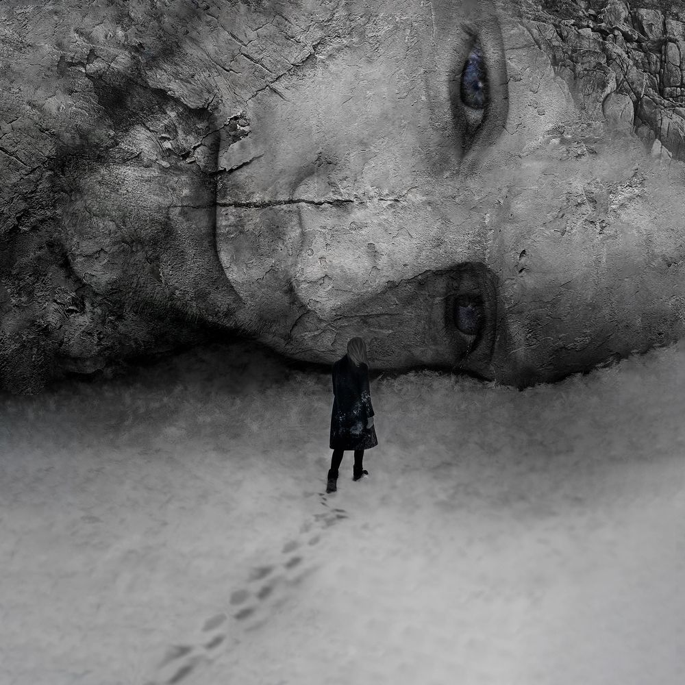 Photograph by Maria Silent