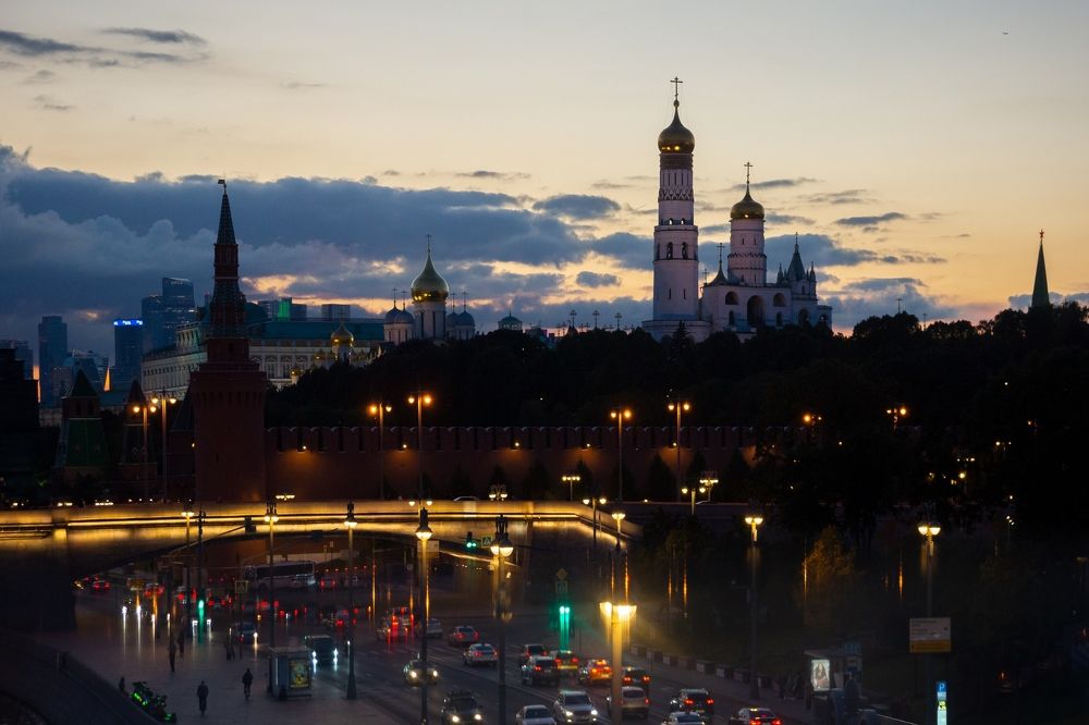 Вечер в городе