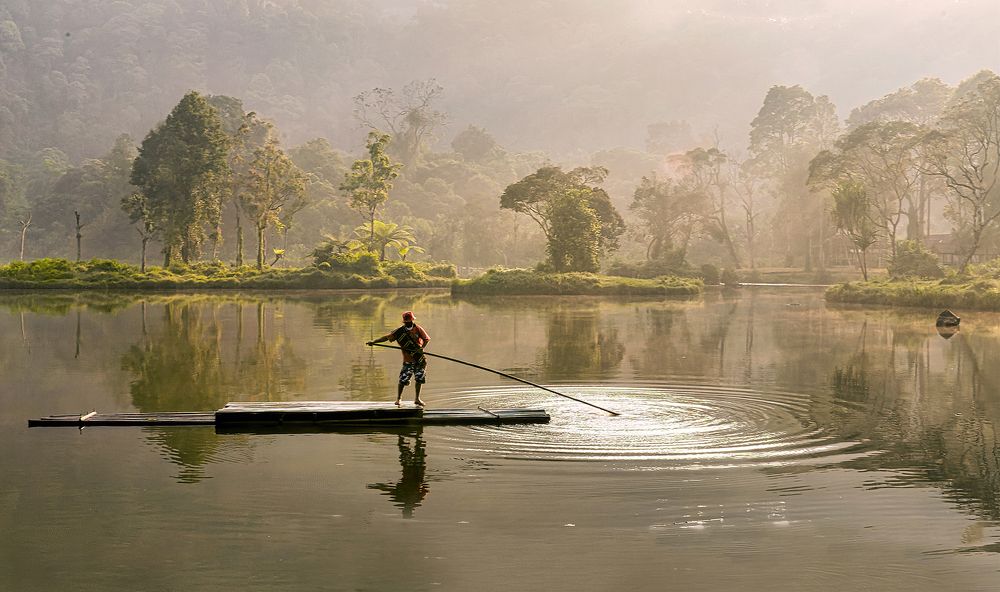 Photograph by Antonyus Bunjamin