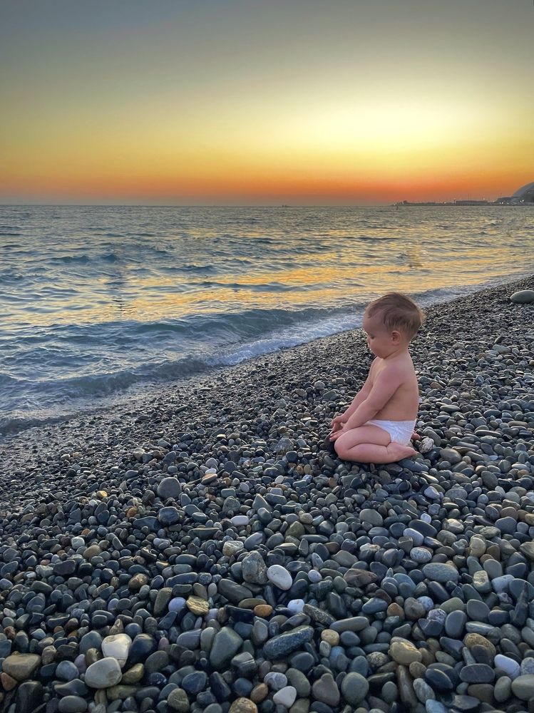 Малыш и море