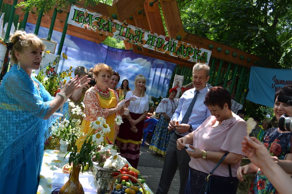 Розыгрываем администрацию.