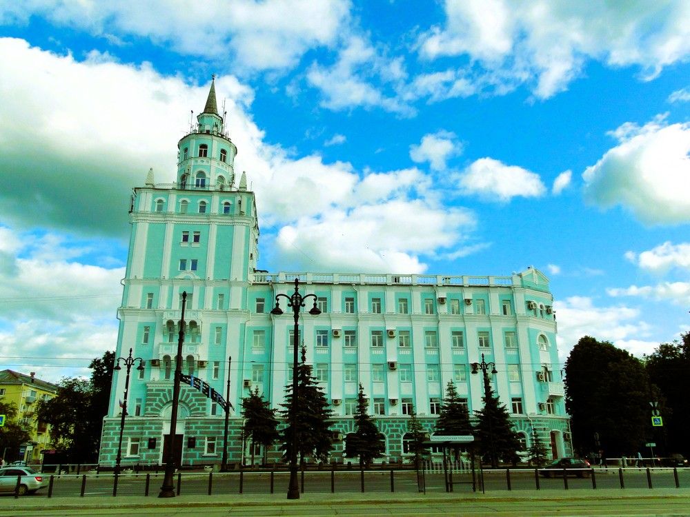 Башня, Комсомольская площадь .