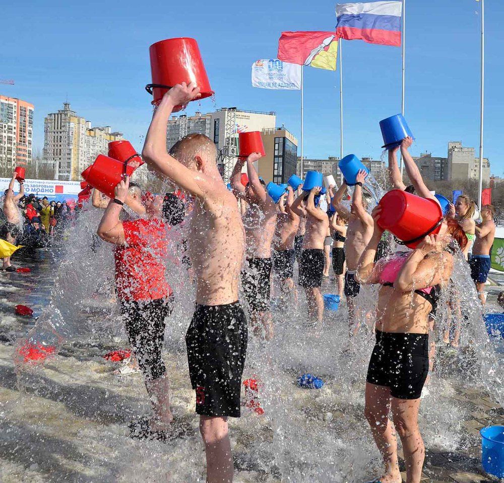 Водой холодной обливайся, если хочешь быть здоров.