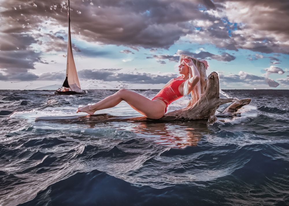 Белеет парус одинокий