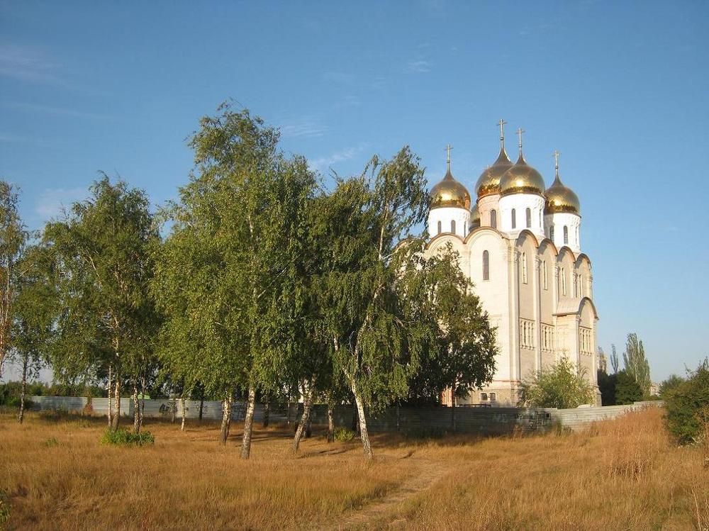 Храм Блаженной Матроны: гармония природы и духа.