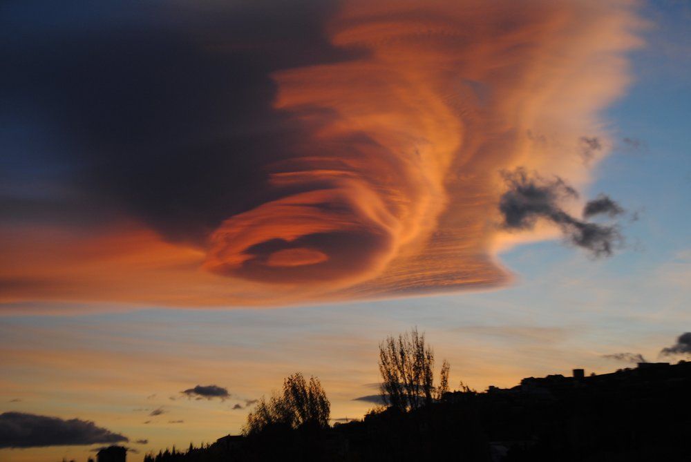 Таинственный закат в Крыму