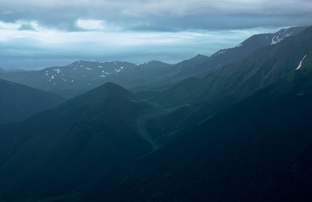 Притяжение сумеречных гор