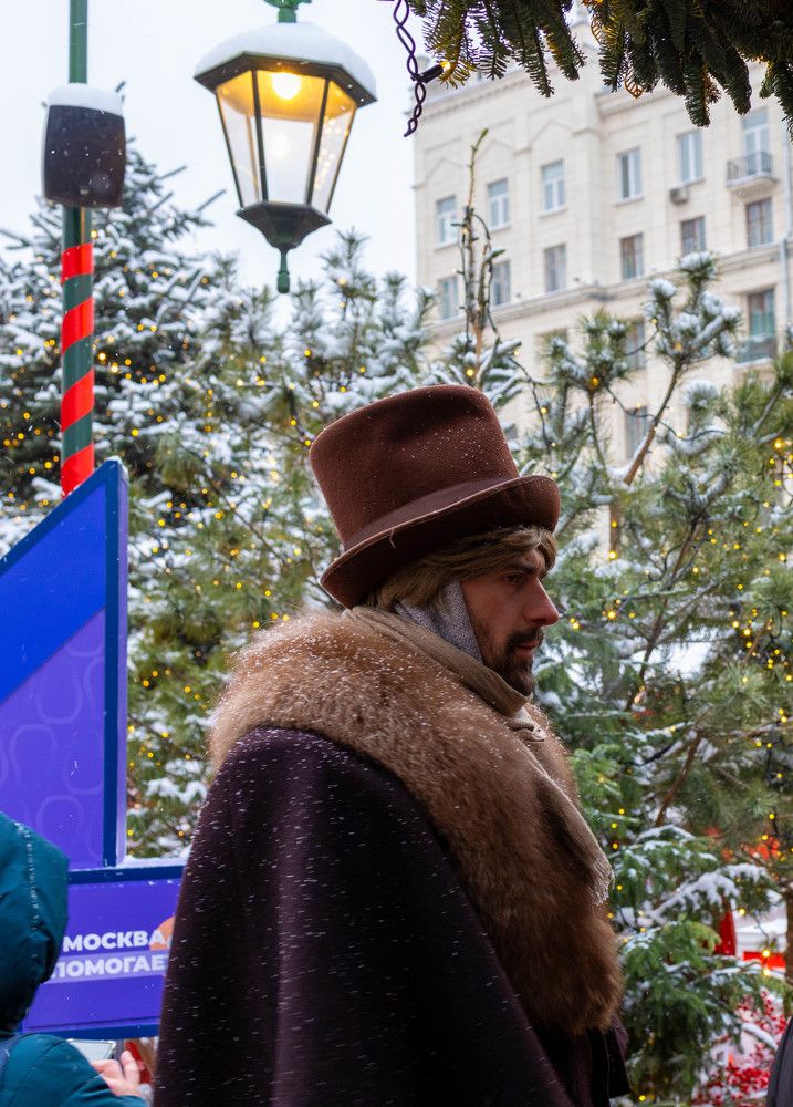 Персонажи с фестиваля Московское чаепитие