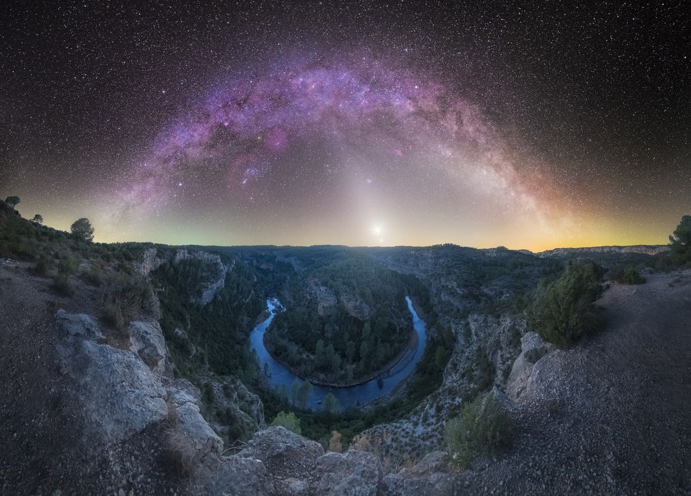 Photograph by Hector Hernandez