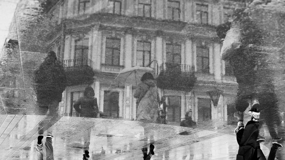 В городе - осень.