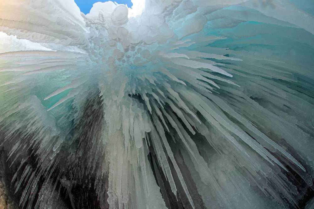 В Байкальских гротах