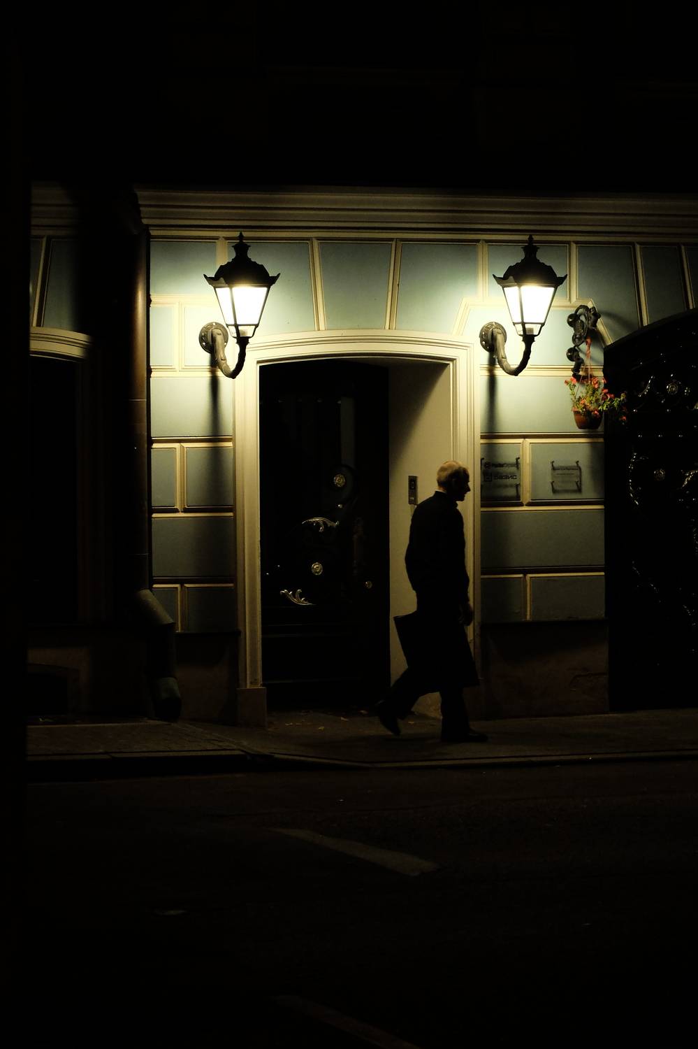 Photo #10408441