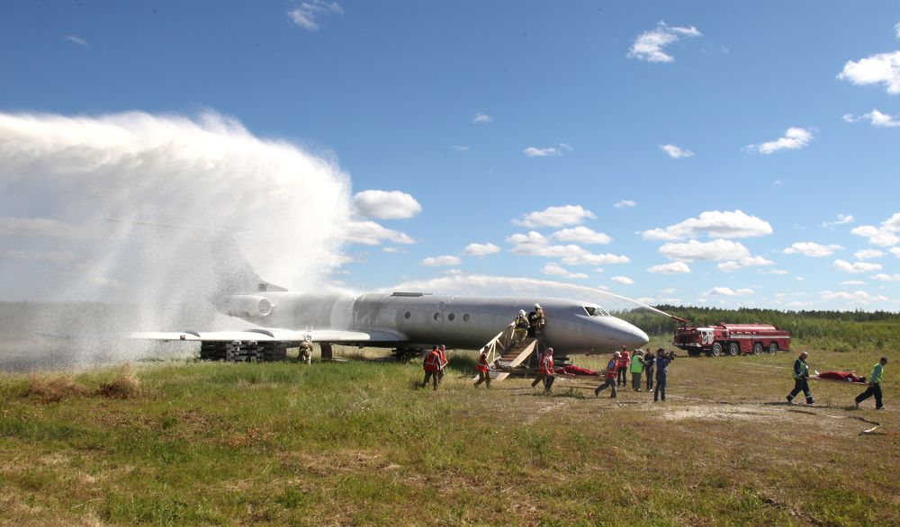 учения в аэропорту