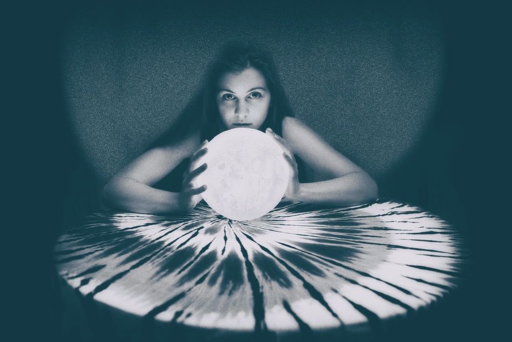 Явь и грезы, ожиданье счастья...