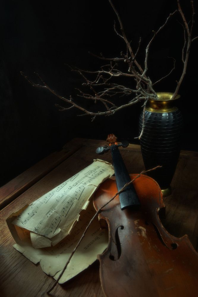 Полтона до небес, полвдоха от земли