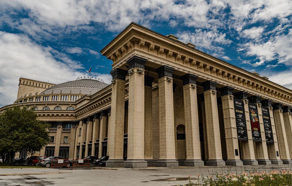 Фотография автора Максим Грибанов