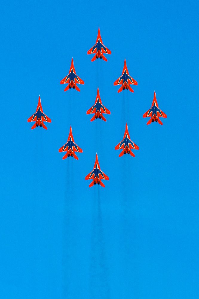 Выровняли строй!