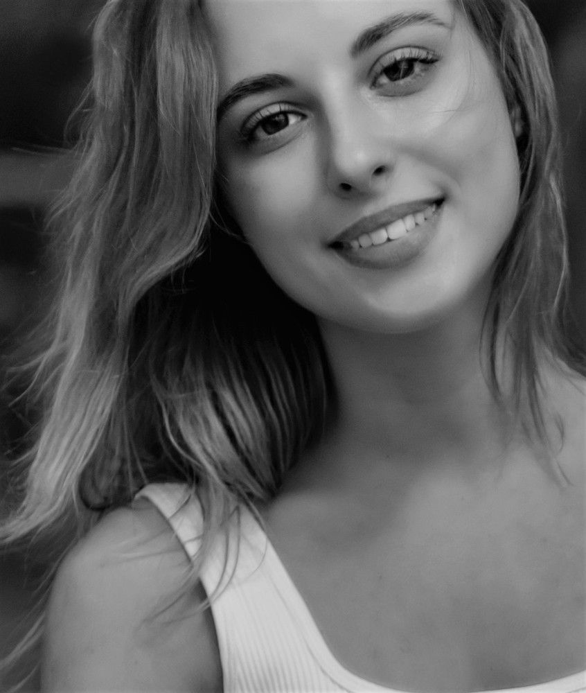 Фотография автора Максим Грибанов