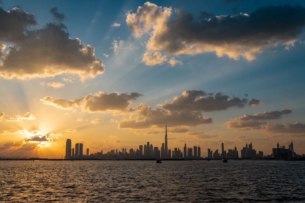 spectacular cloud game