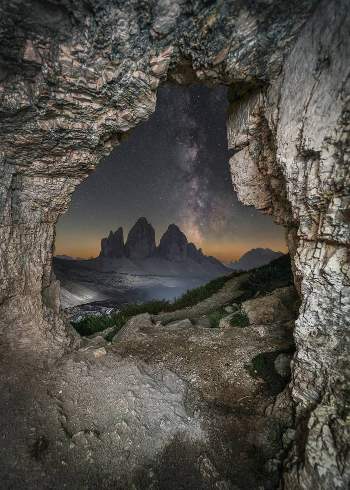 The Three Peaks of Lavaredo and its caves. Три вершины Лаваредо и его пещеры.