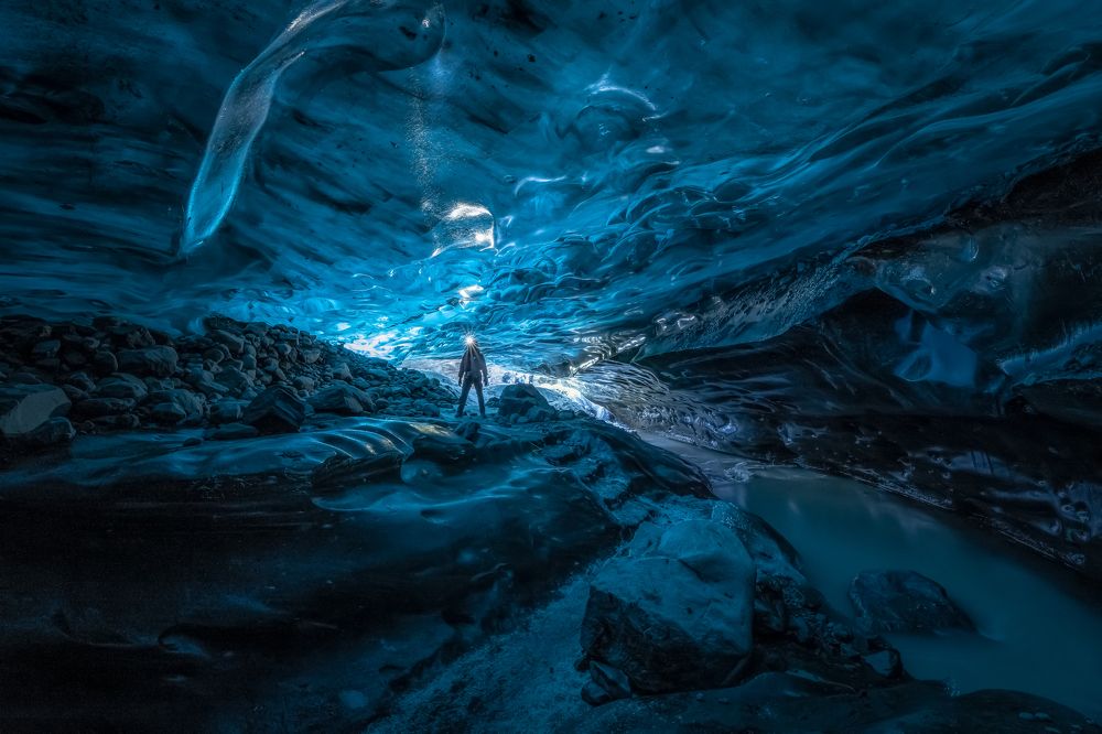 The man in the blue worlds