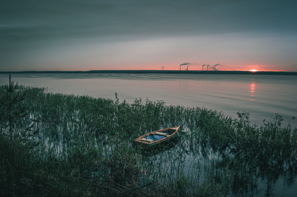 Рассвет на реке Суда