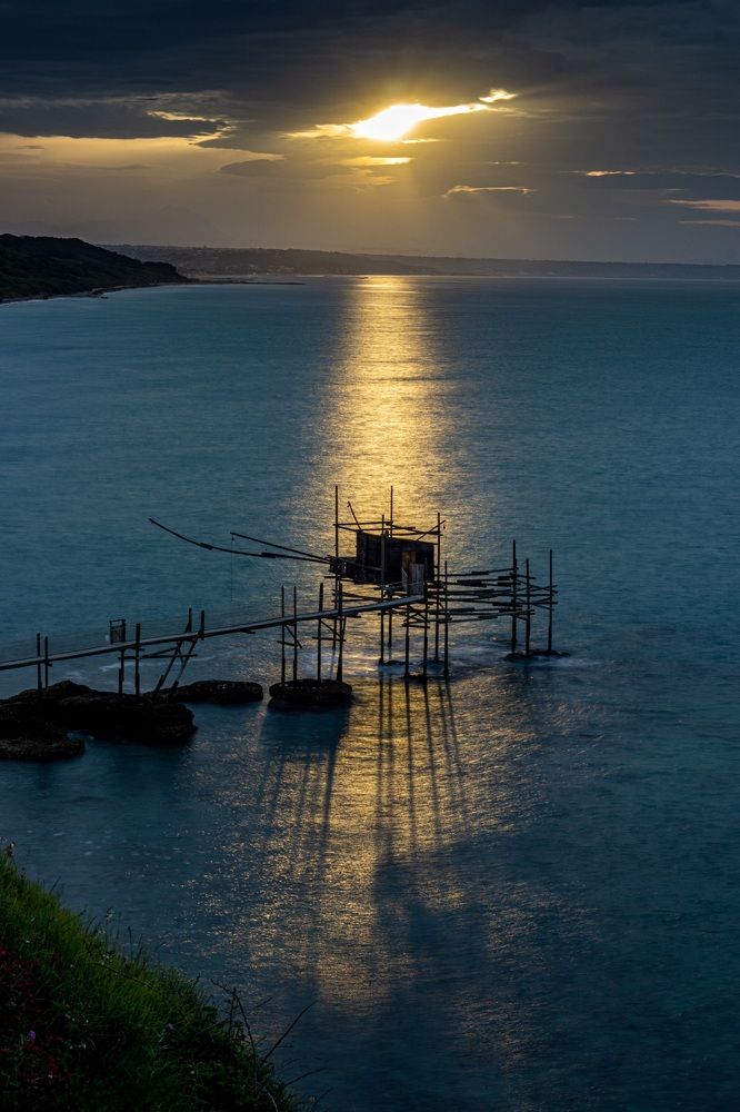 Tramonto  sul trabocco  Punta  Aderci