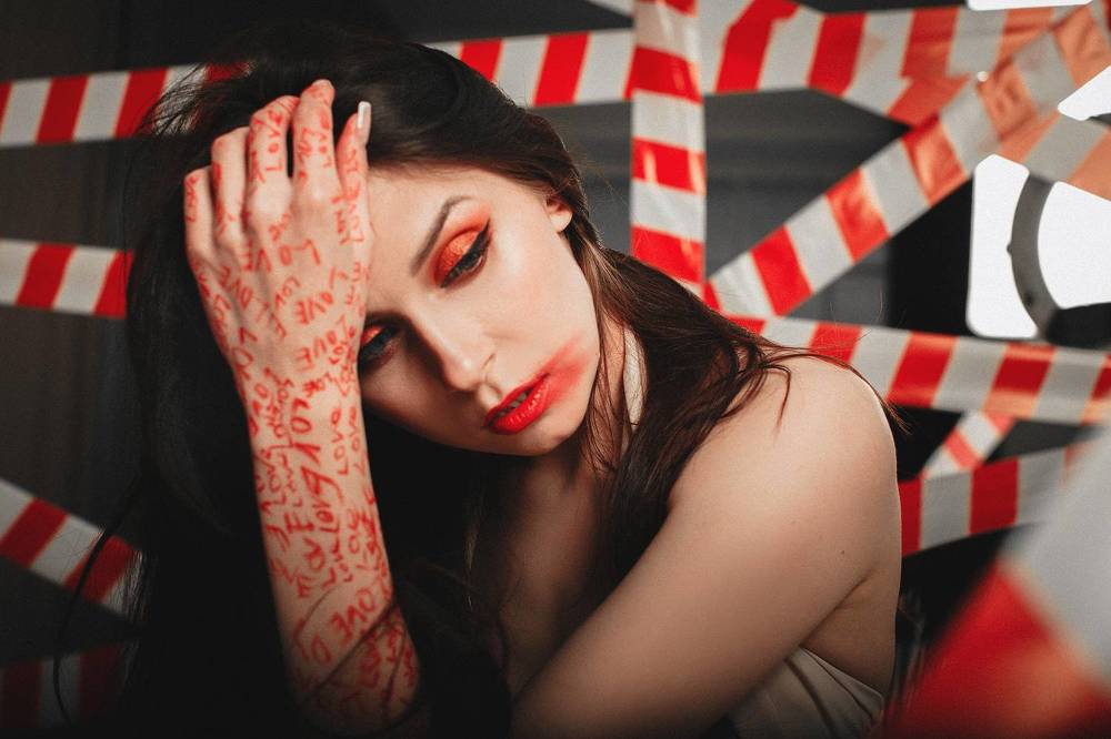 Красные линии!