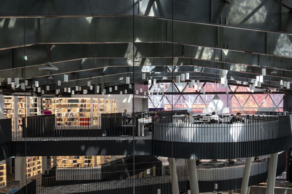 Photograph by Dirk Van Reeth