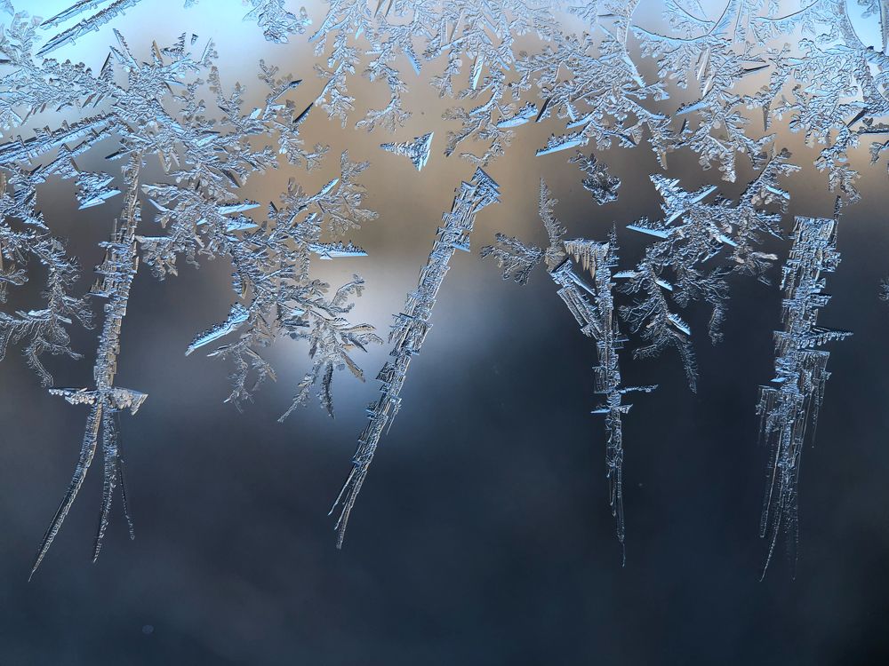 Узоры на окне