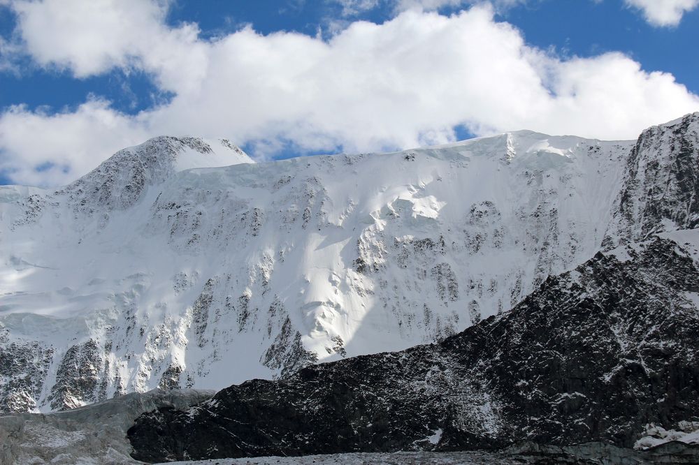 Притяжение. Вблизи горы Белуха.