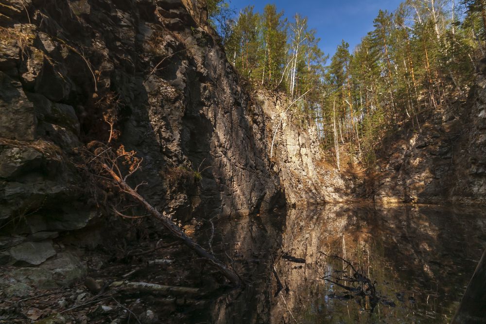 Зеркальная тишина
