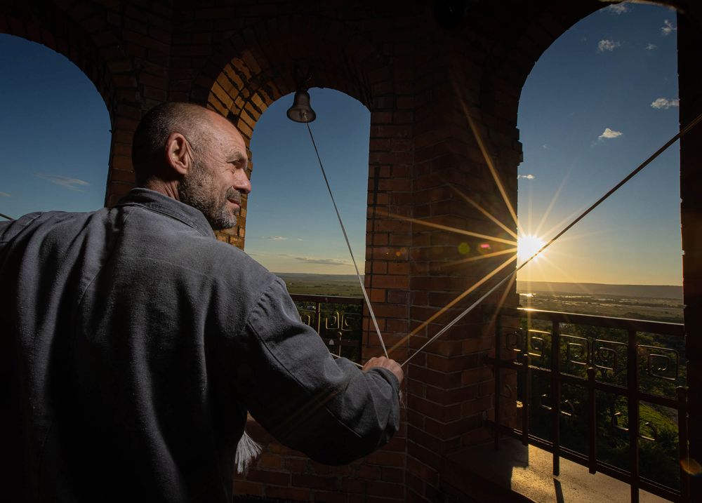 послушник Сергей.