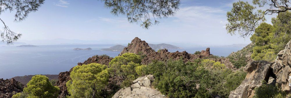 Вид на Саронический залив