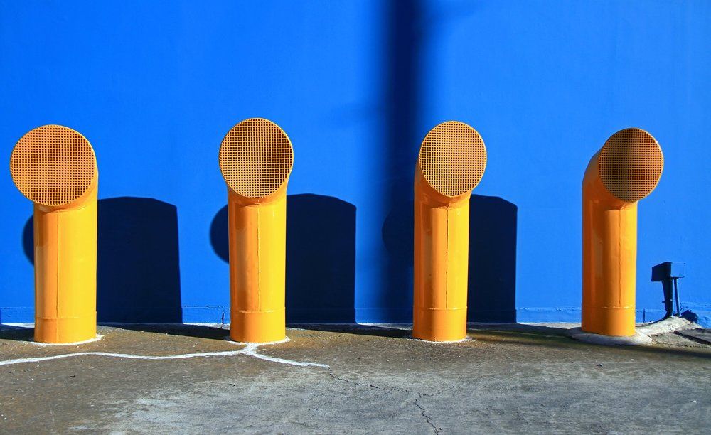 Желтое на синем