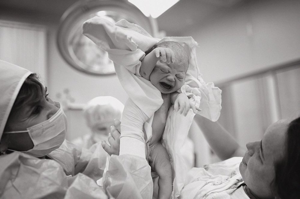 человек родился